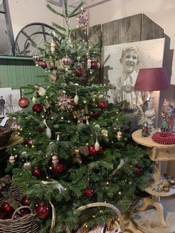 a Christmas Market adorned tree